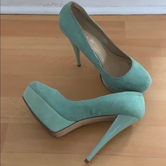 Aldo - Turquoise Velvet Platforms Pumps - Picture 2 of 3